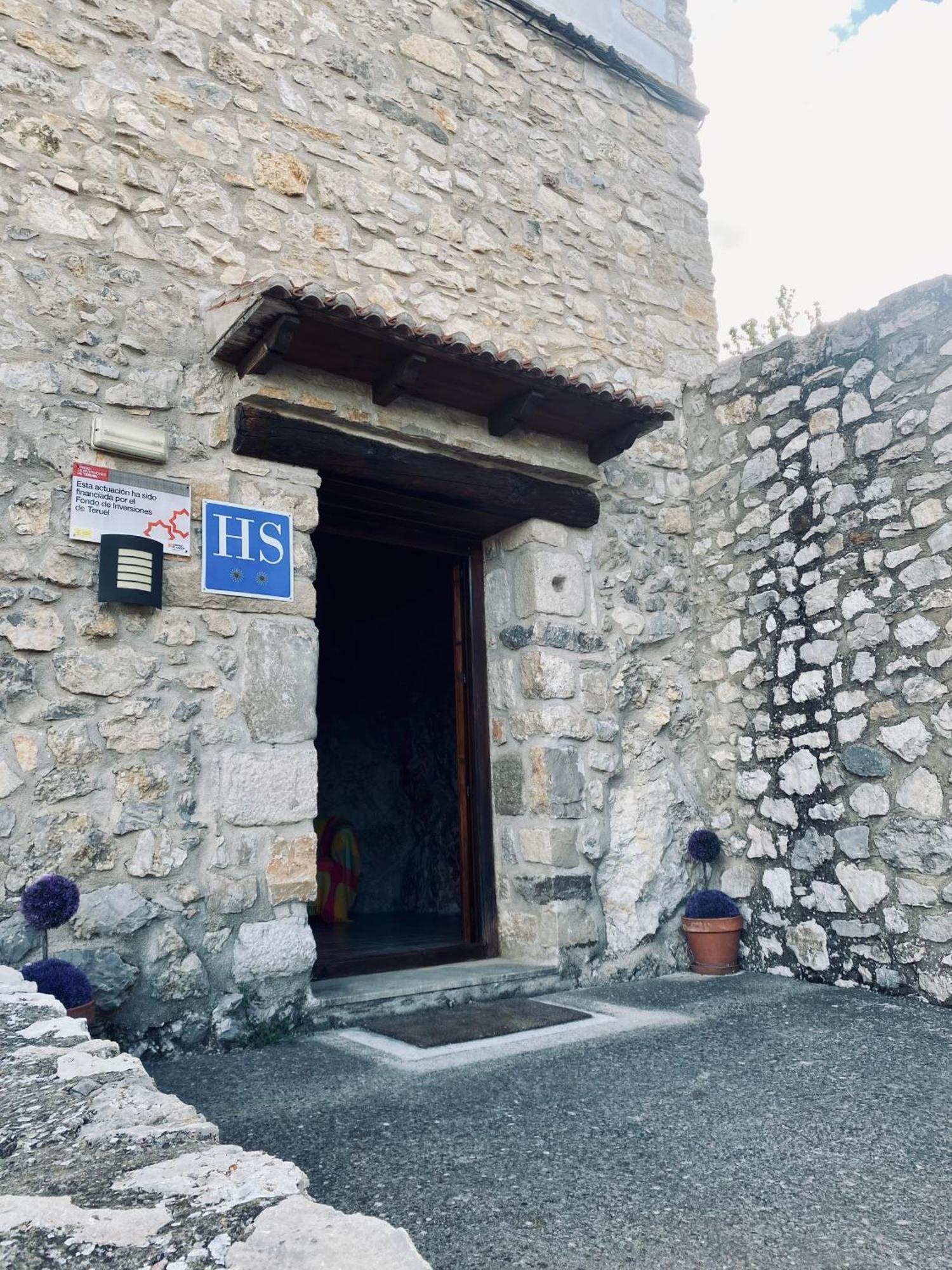 Hostal La Muralla Fortanete Exterior foto